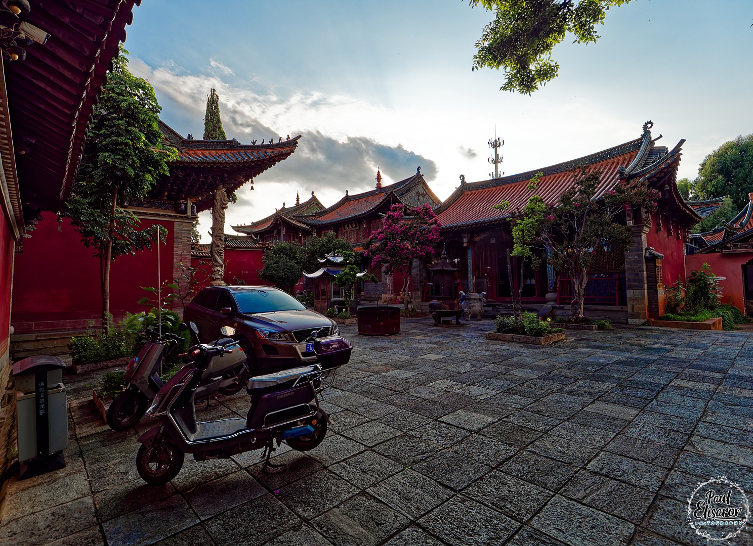 Kunming City And Old Town