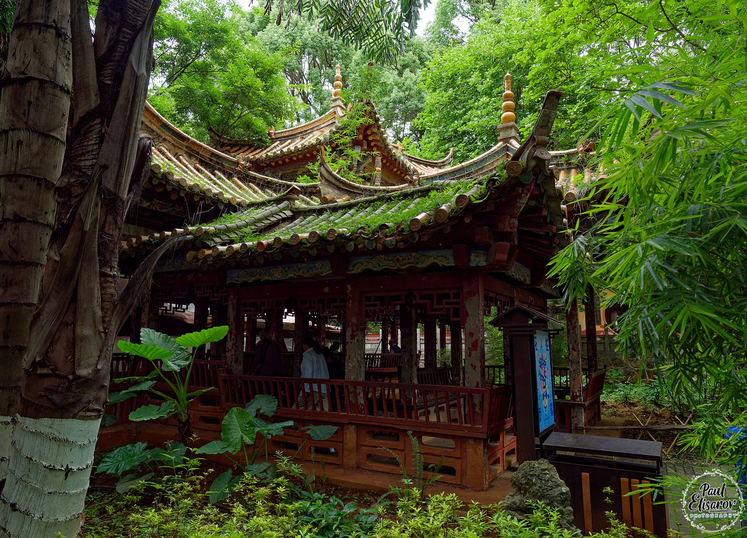 Kunming Tanhua Temple And Wealth God Temple